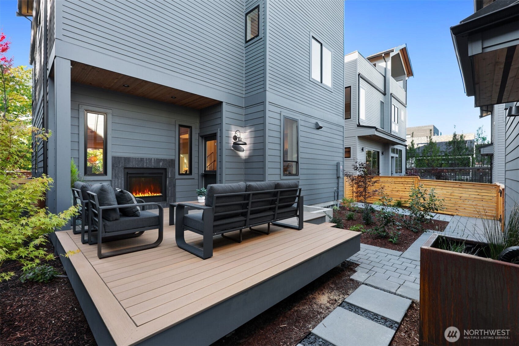 2004 McGilvra Boulevard E, Seattle, WA 98112 2004 McGilvra Boulevard E, Seattle, WA 98112