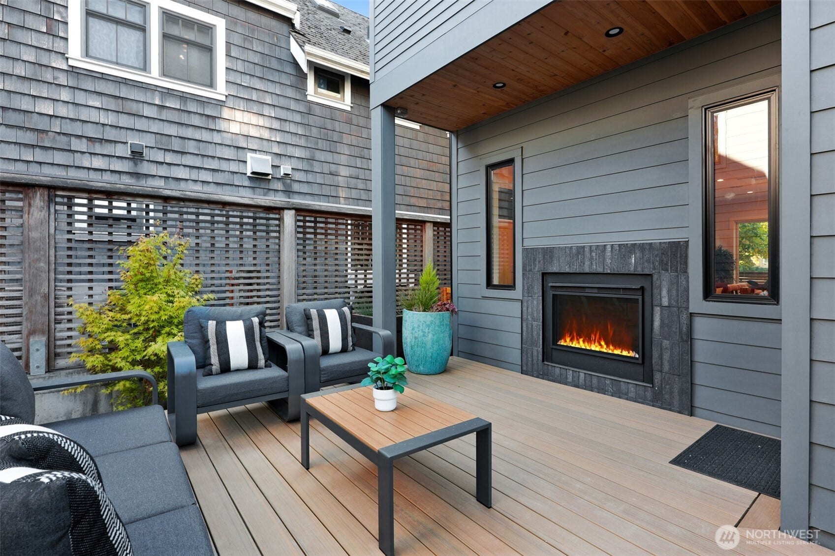 2004 McGilvra Boulevard E, Seattle, WA 98112 2004 McGilvra Boulevard E, Seattle, WA 98112