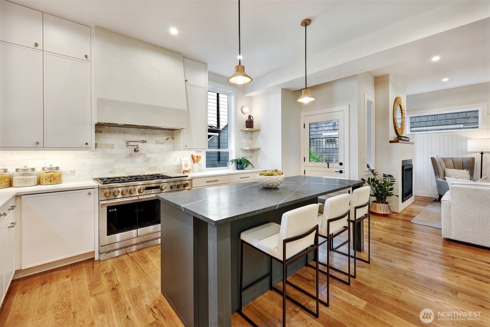 2004 McGilvra Boulevard E, Seattle, WA 98112 2004 McGilvra Boulevard E, Seattle, WA 98112