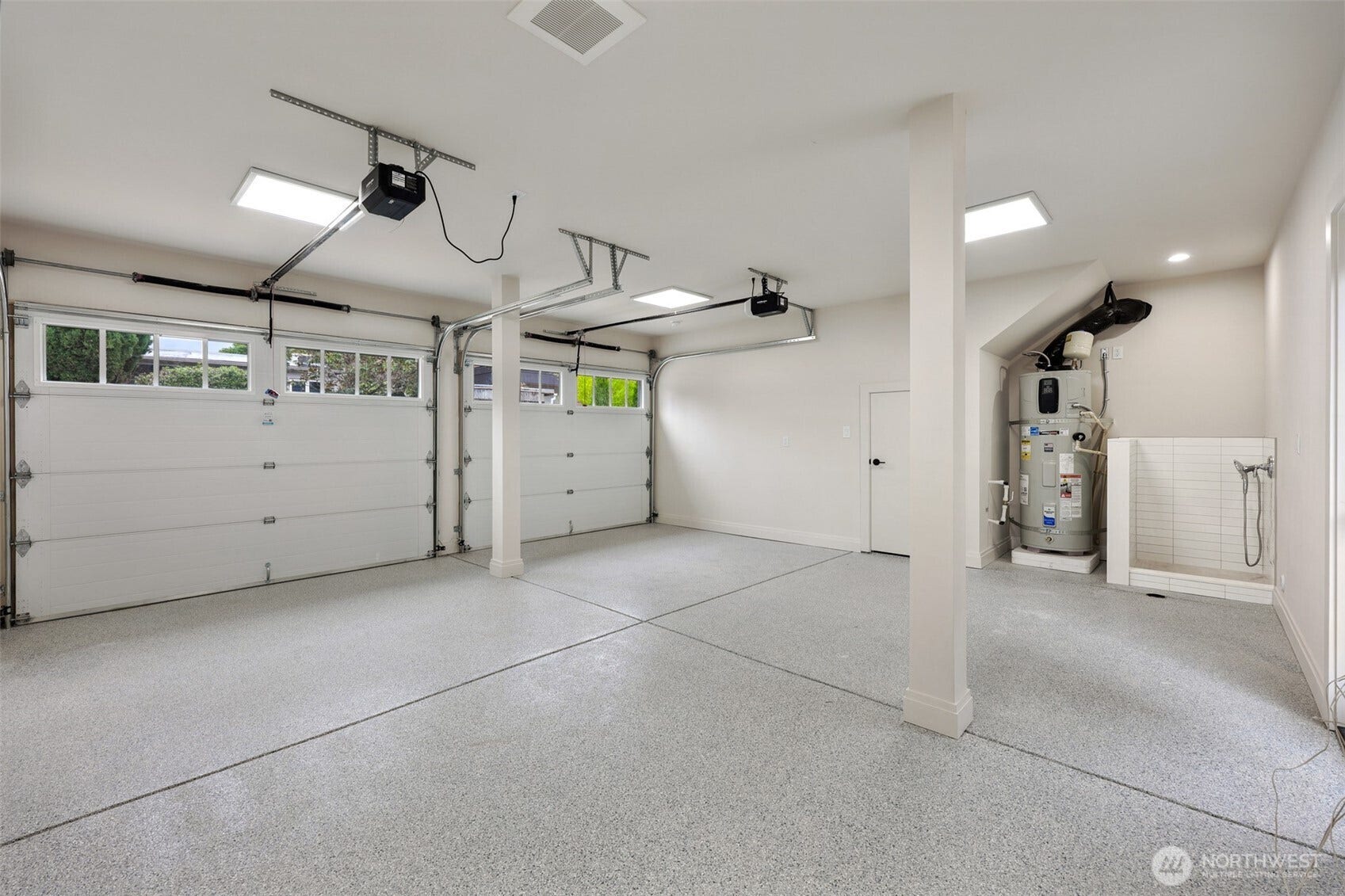 2004 McGilvra Boulevard E, Seattle, WA 98112 2004 McGilvra Boulevard E, Seattle, WA 98112