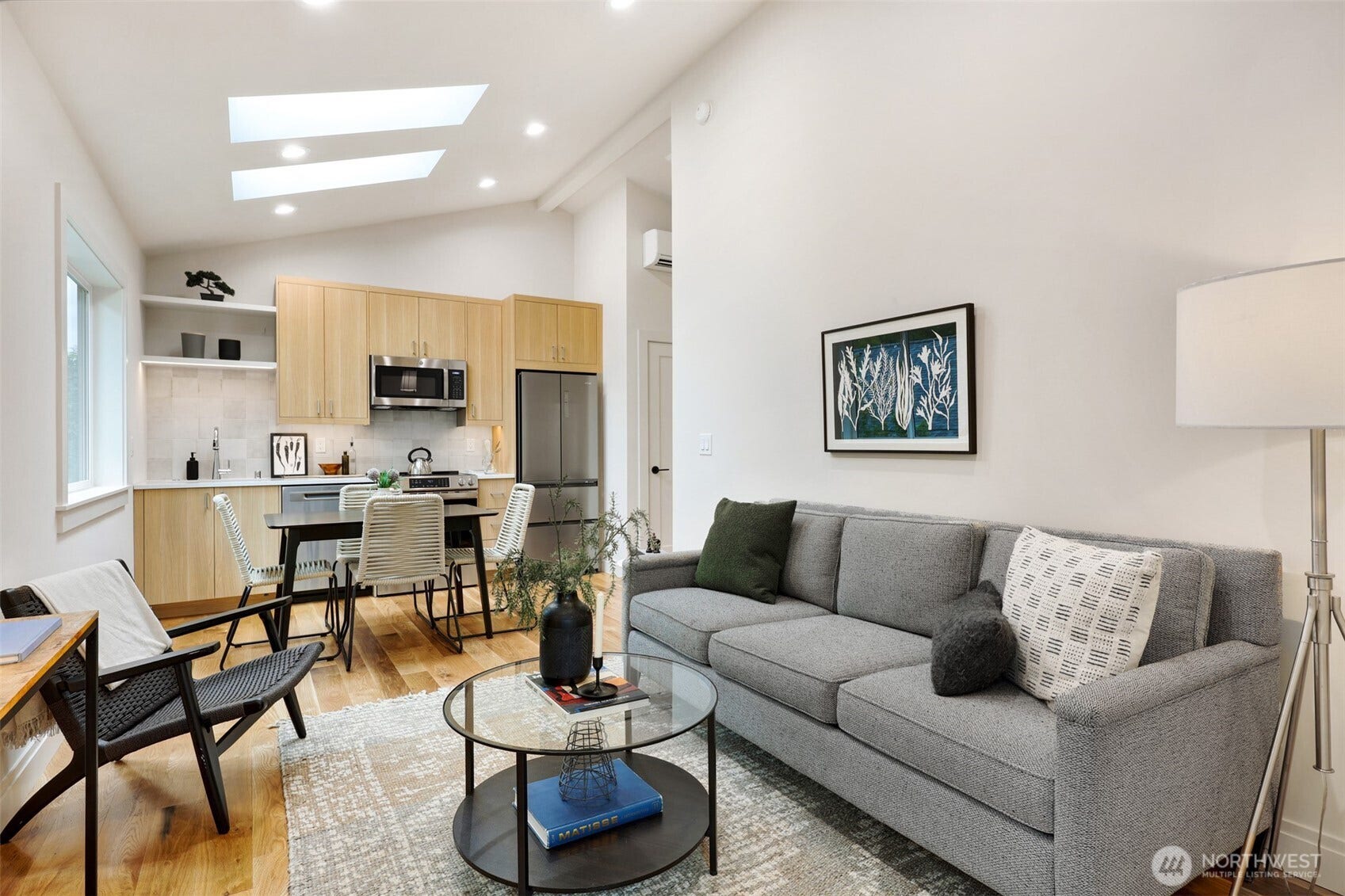 2004 McGilvra Boulevard E, Seattle, WA 98112 2004 McGilvra Boulevard E, Seattle, WA 98112