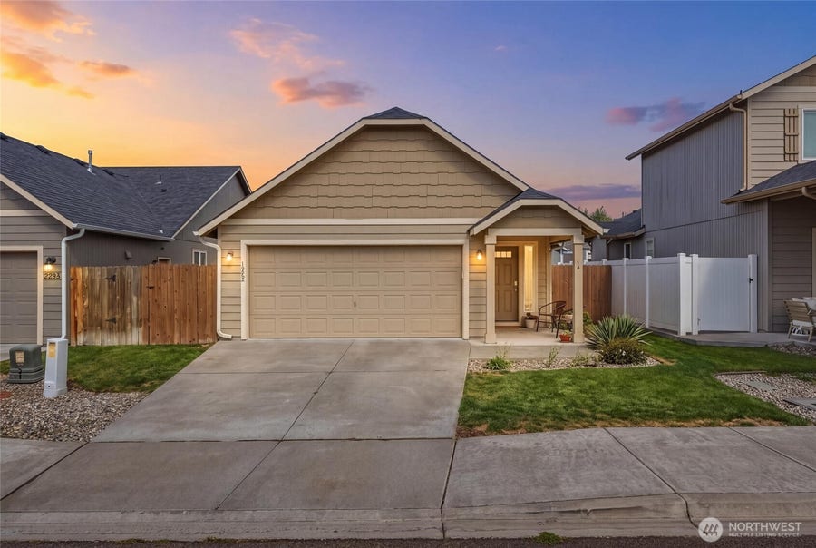 Property photo for 1202 SW Carver Street, College Place, WA