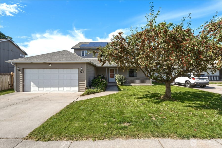 Property photo for 243 NW Schnabel Ln, College Place, WA
