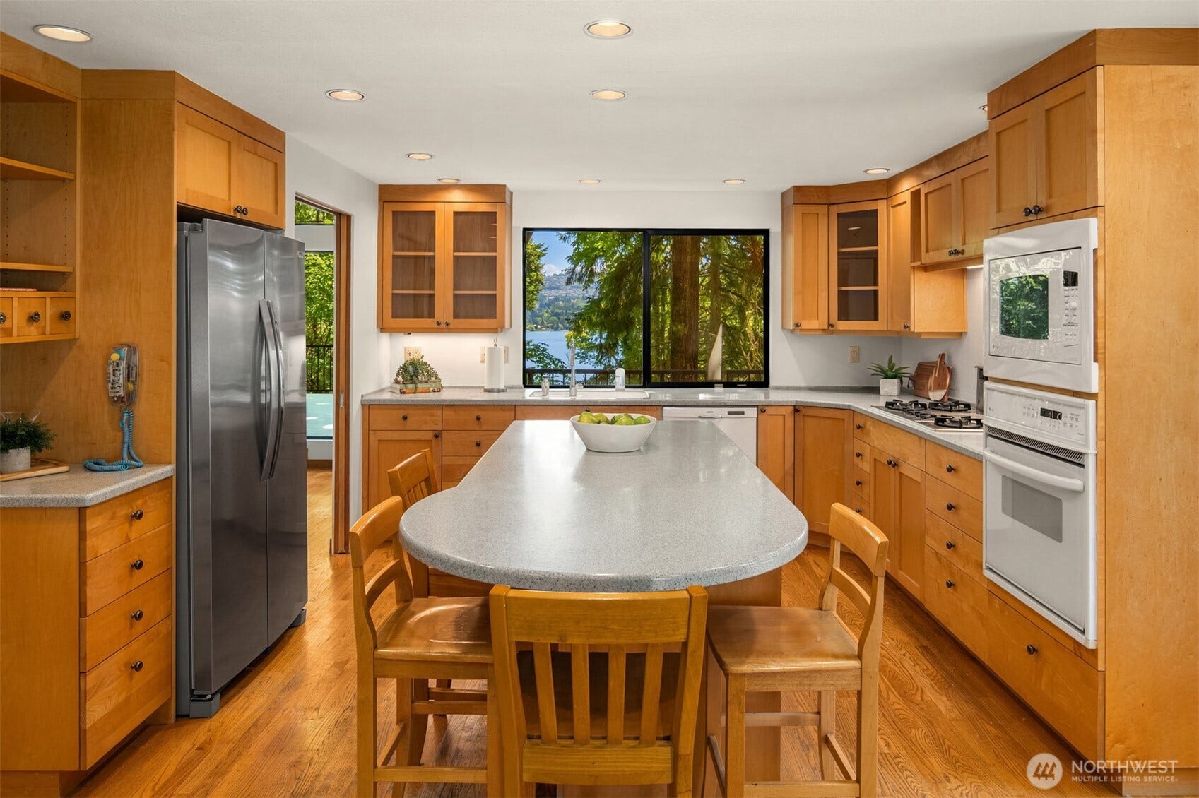 4336 E Mercer Way, Mercer Island, WA 98040 Views continue into the spacious island-style kitchen.