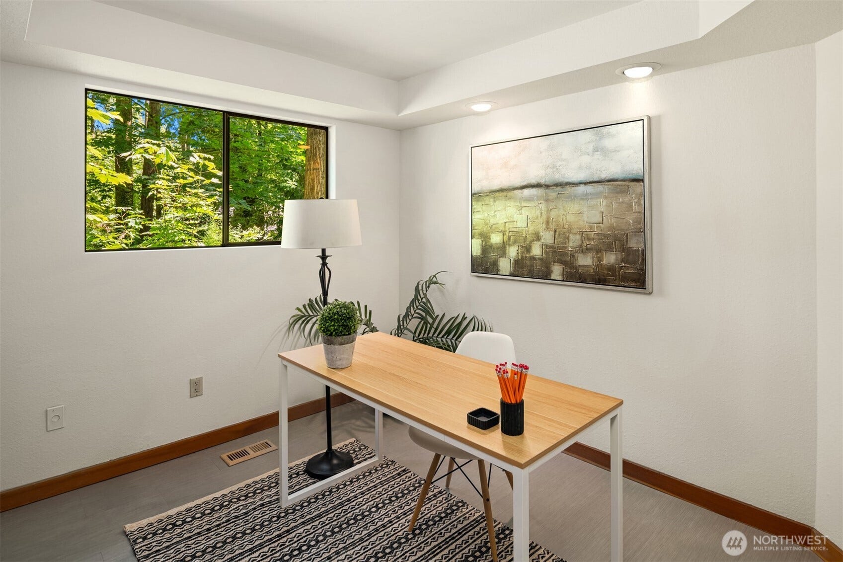 4336 E Mercer Way, Mercer Island, WA 98040 The main level bedroom also makes a great office or den.