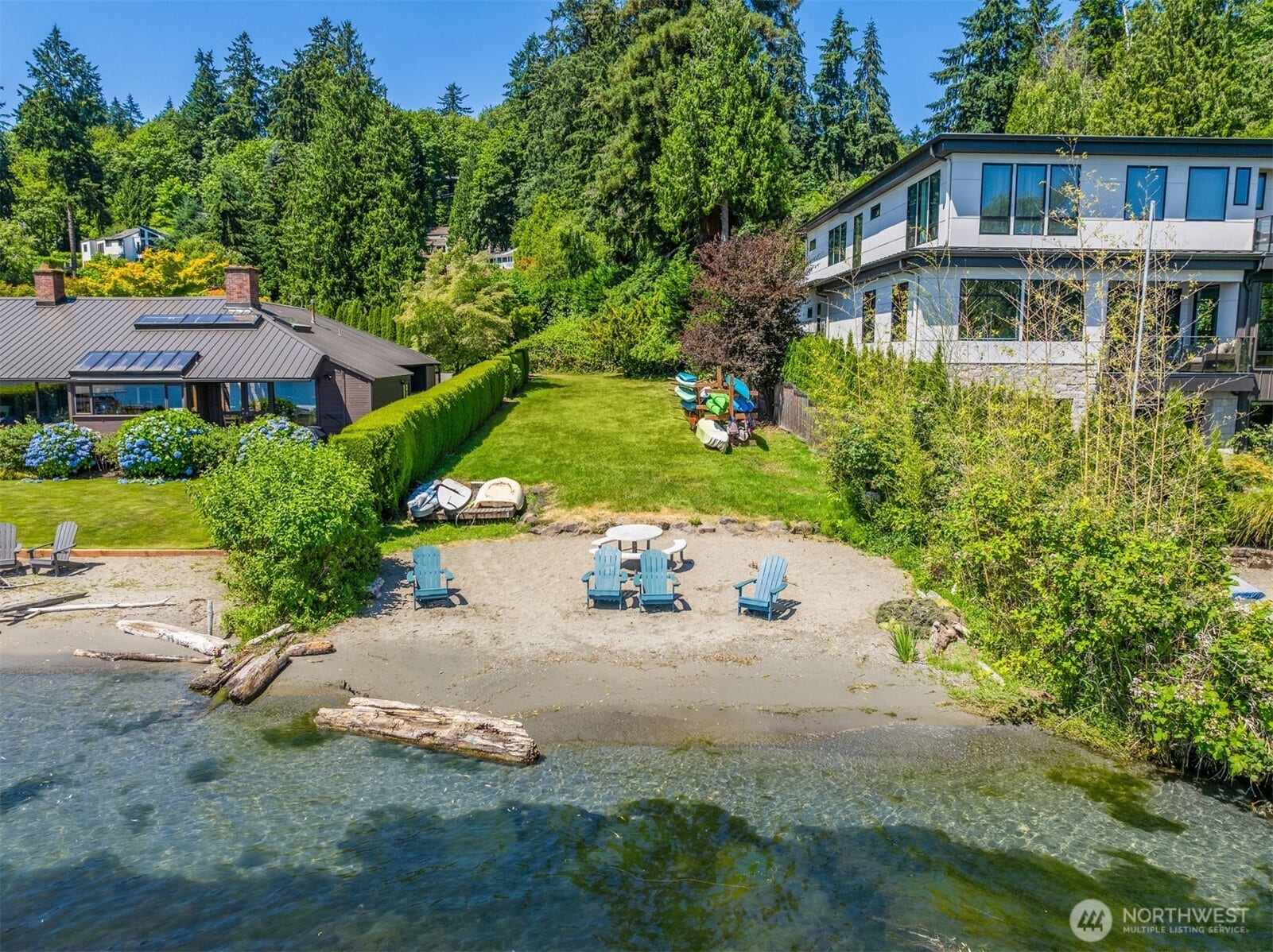 4336 E Mercer Way, Mercer Island, WA 98040 Summertime fun begins here!