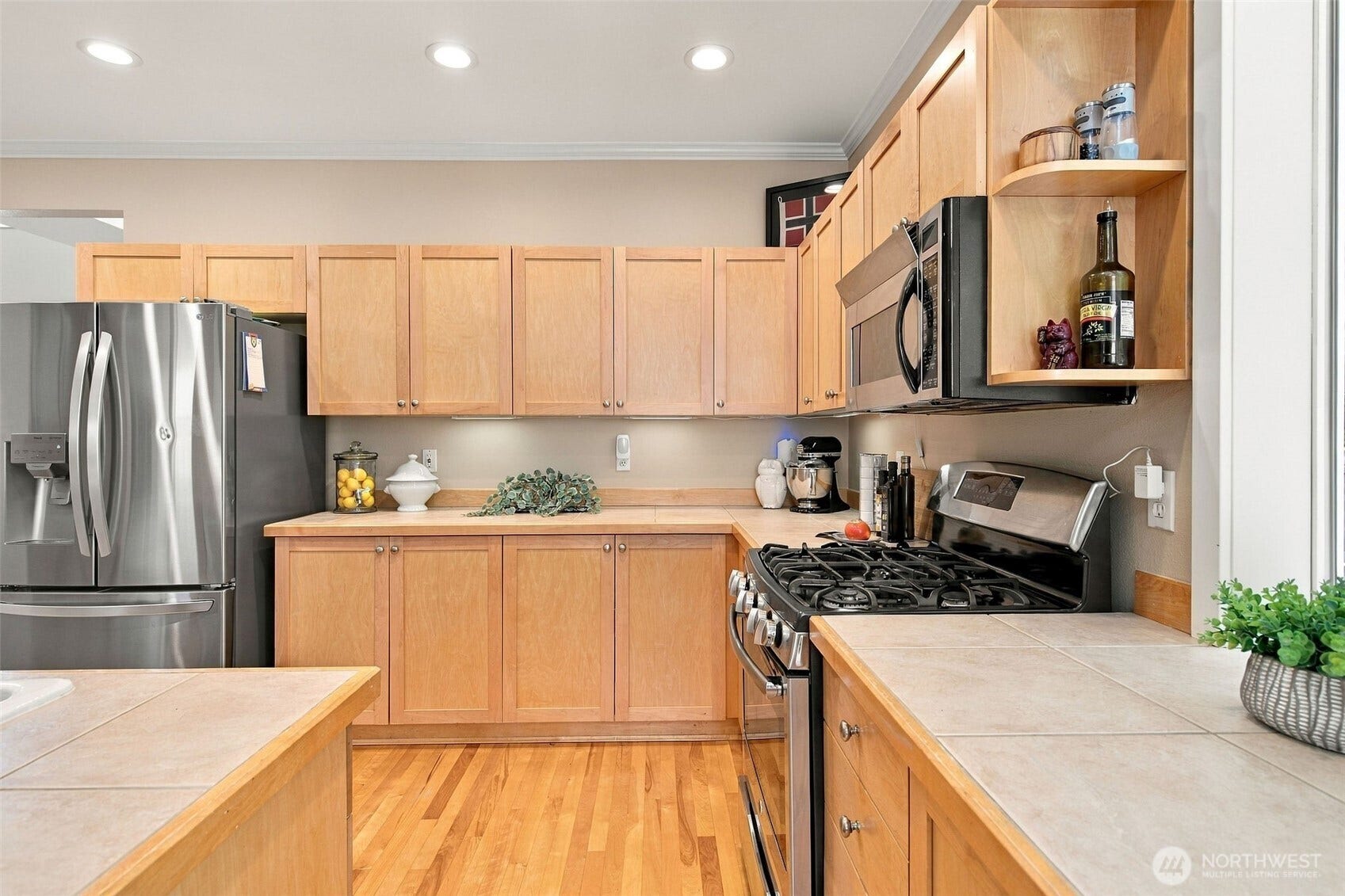 27402 Maple Ridge Way SE, Maple Valley, WA 98038 27402 Maple Ridge Way SE, Maple Valley, WA 98038