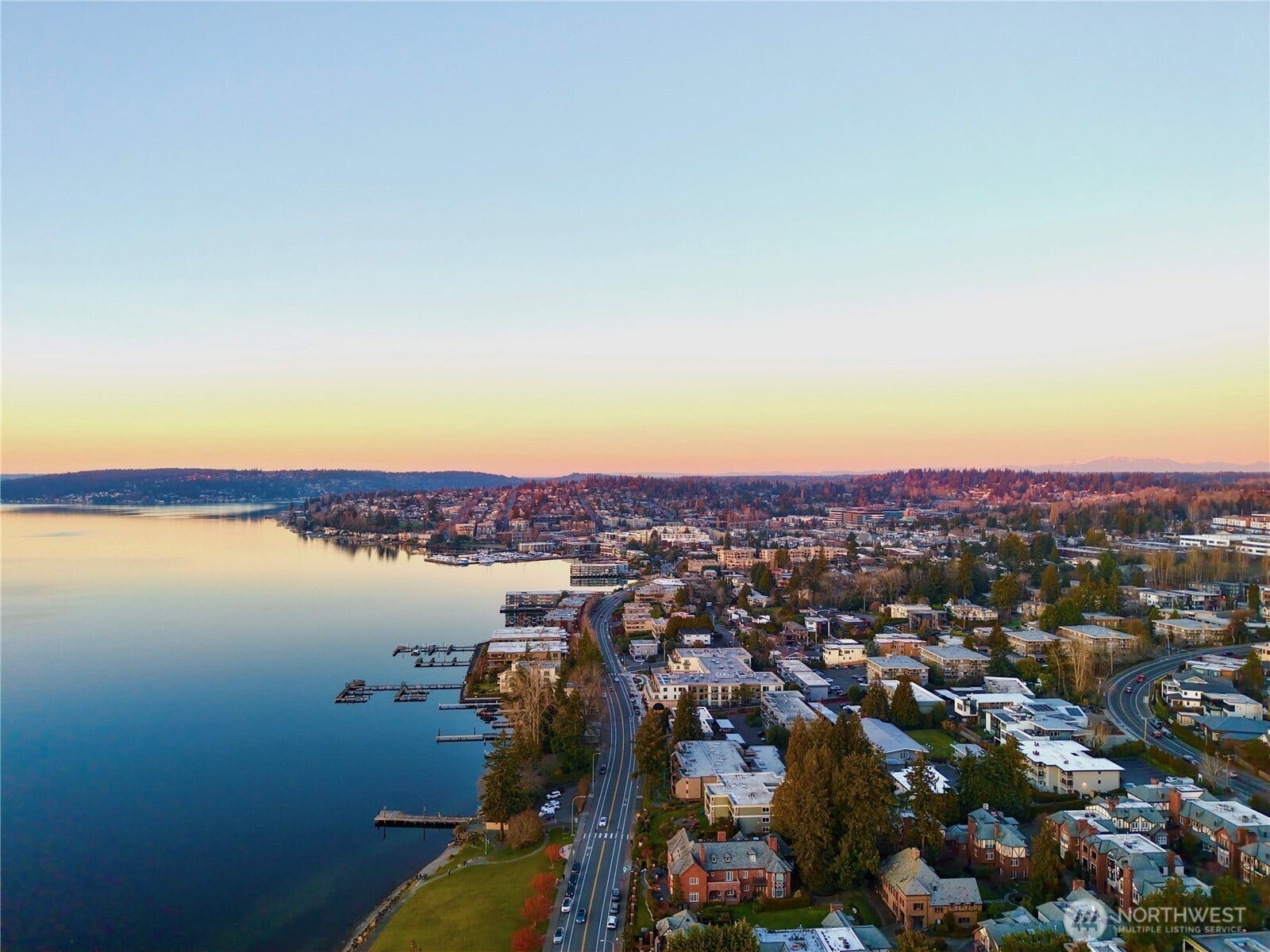 375 Kirkland Avenue, #204, Kirkland, WA 98033 Beautiful Lake Town Living!