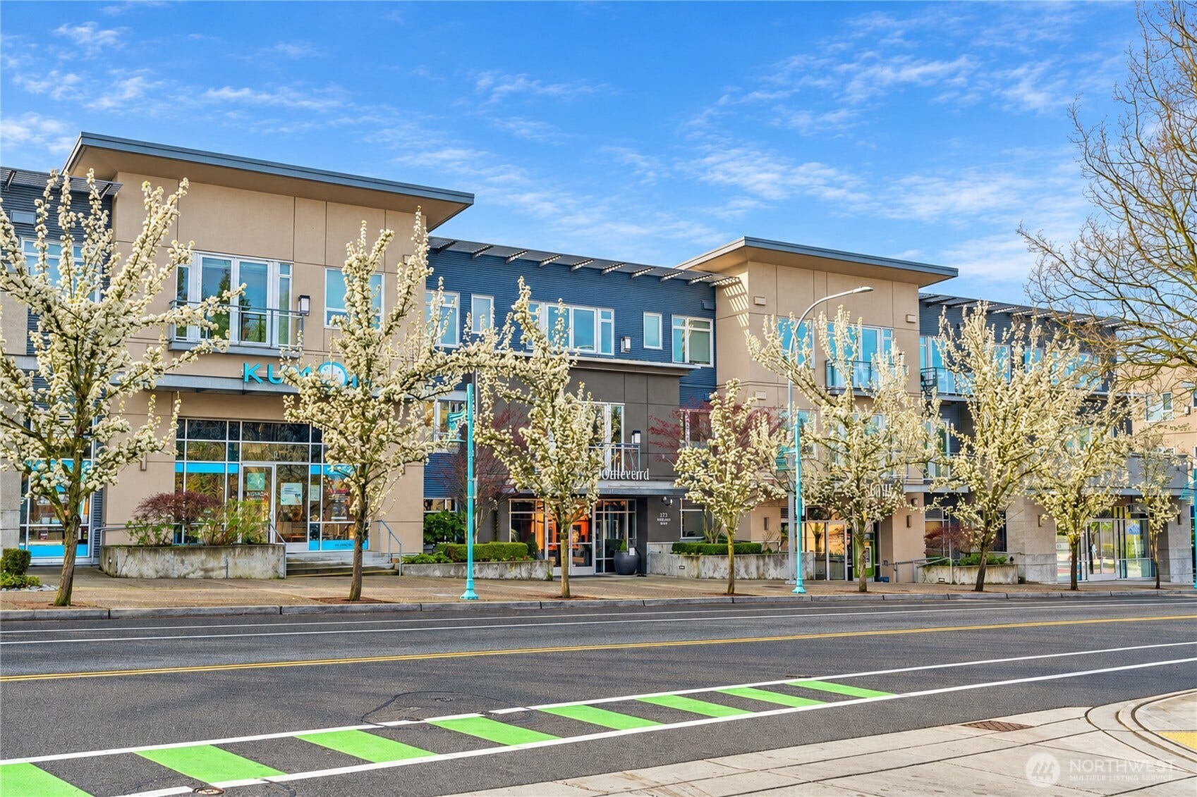 375 Kirkland Avenue, #204, Kirkland, WA 98033 375 Kirkland Avenue, #204, Kirkland, WA 98033