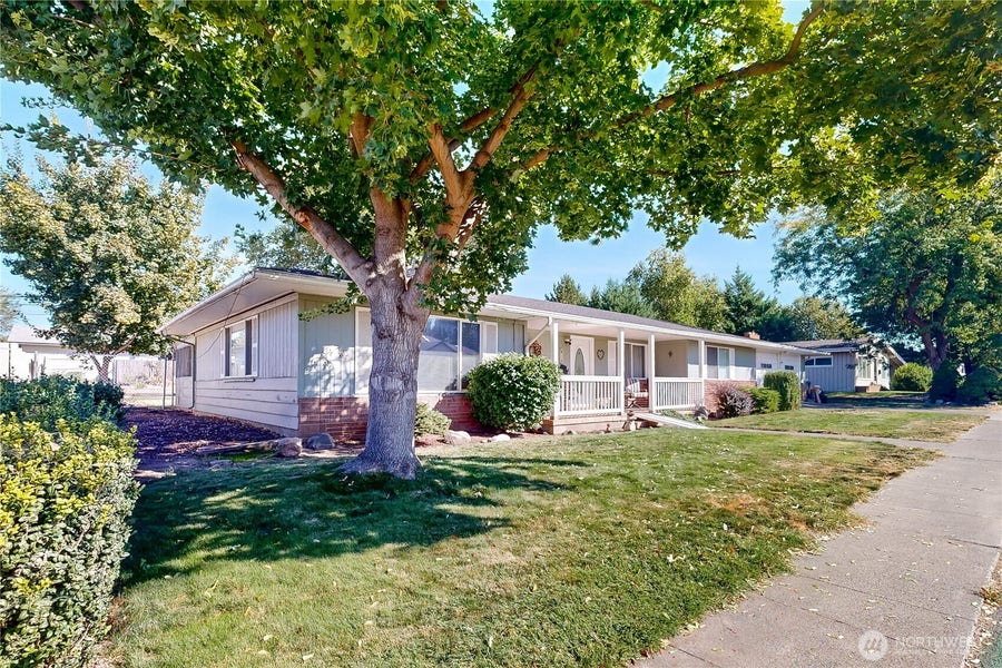 Property photo for 125 Scenic View Drive, College Place, WA