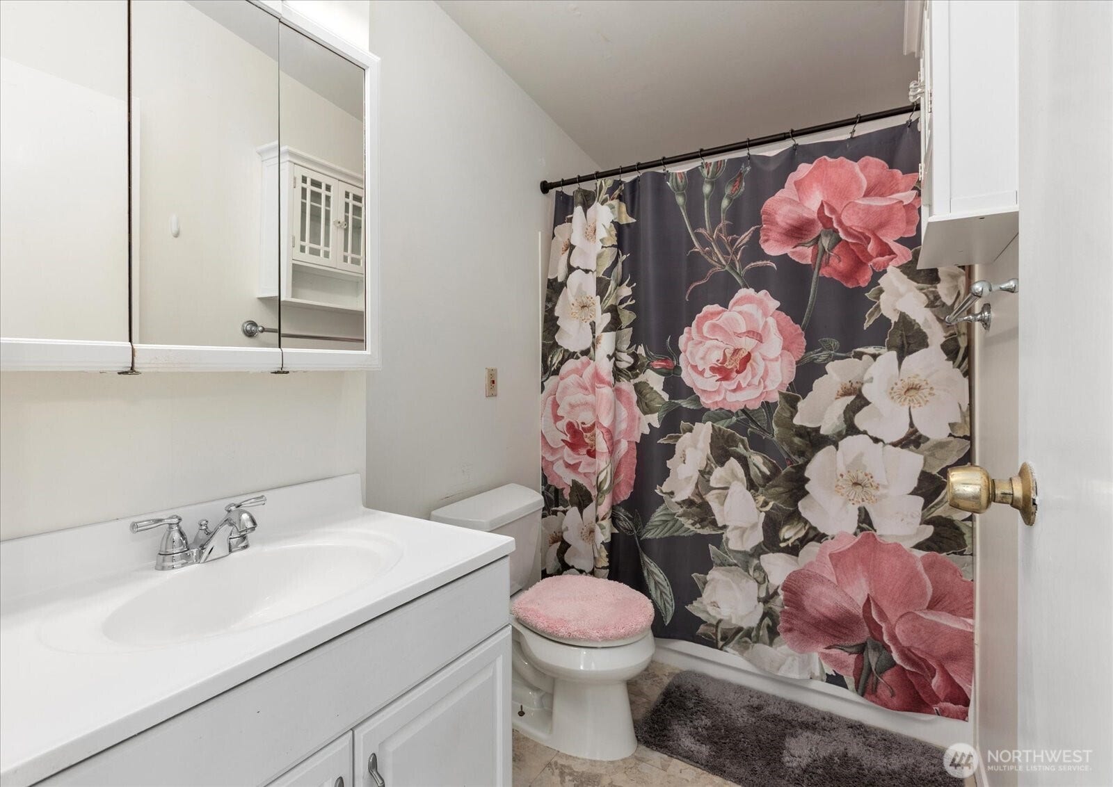 22303 59th Place W, Mountlake Terrace, WA 98043 22303 59th Place W, Mountlake Terrace, WA 98043