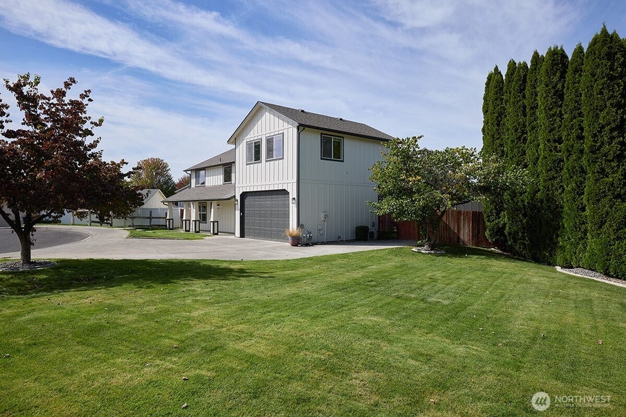 Property photo for 1149 SE Surita Court, College Place, WA