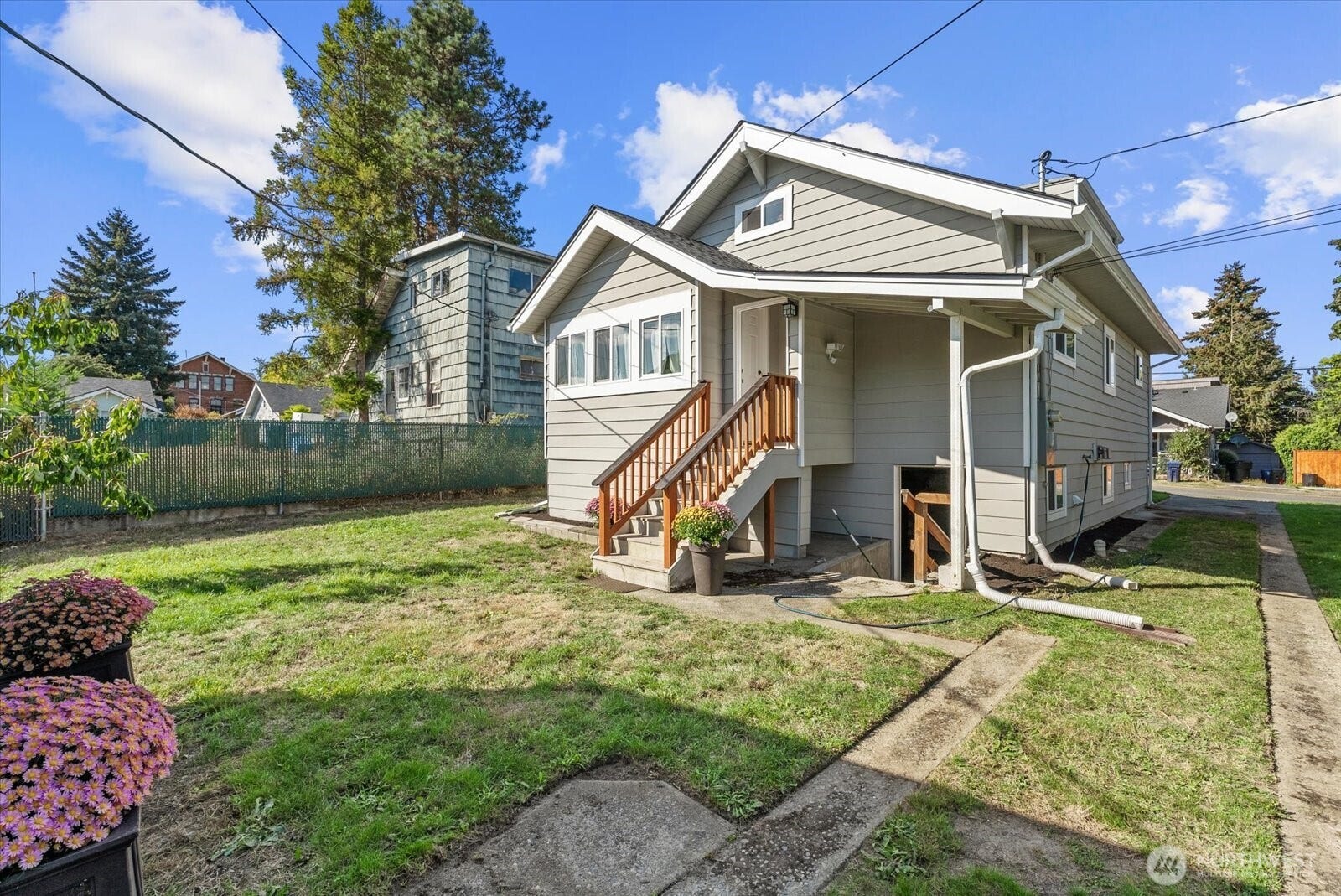 1020 S 43rd Street, Tacoma, WA 98418 This is a large rear yard with areas to plant or relax.