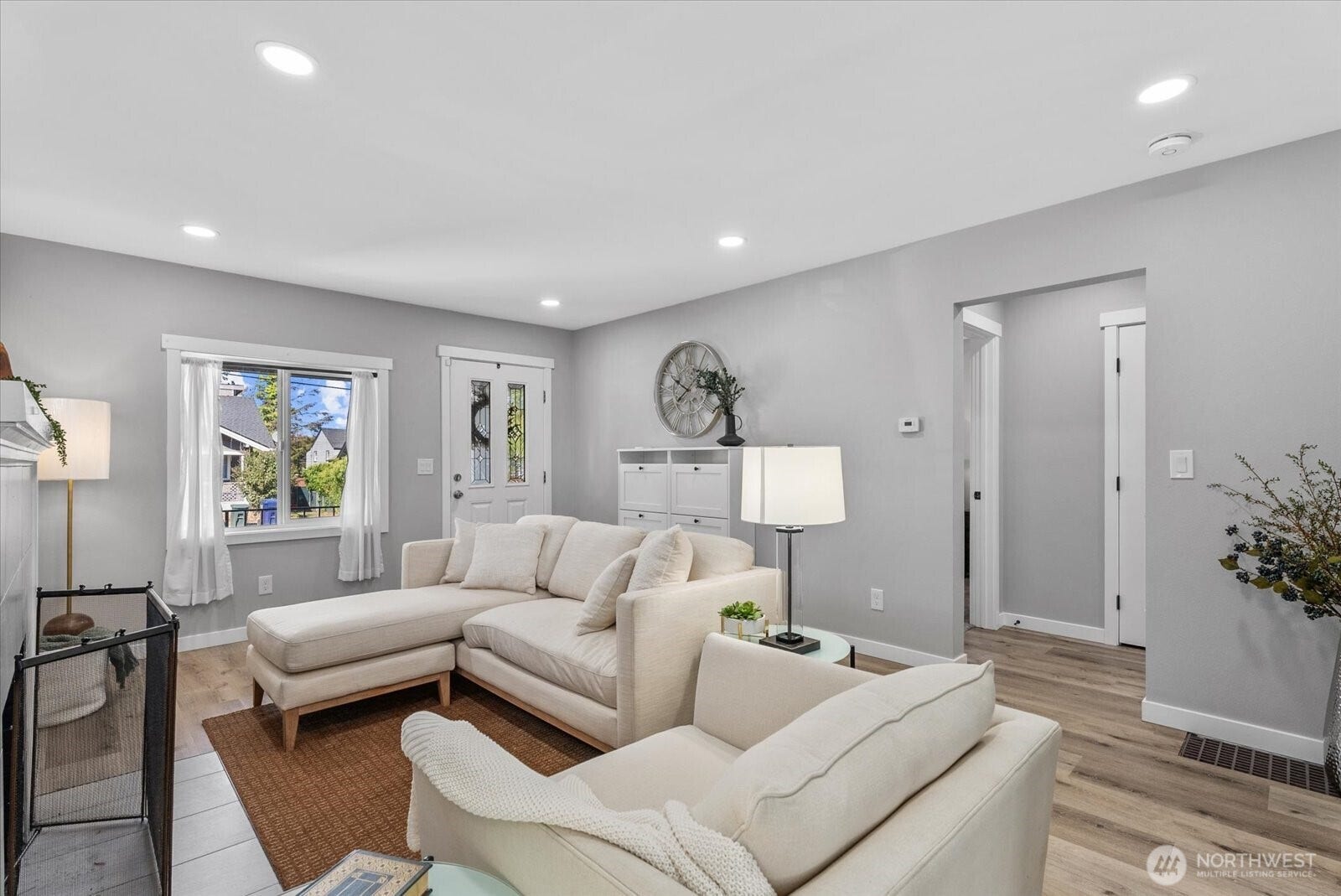 1020 S 43rd Street, Tacoma, WA 98418 Fresh Updates creates a beautiful Living Space.