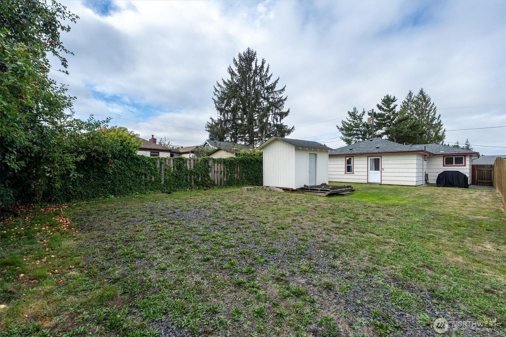 1002 N 10th Avenue, Kelso, WA 98626