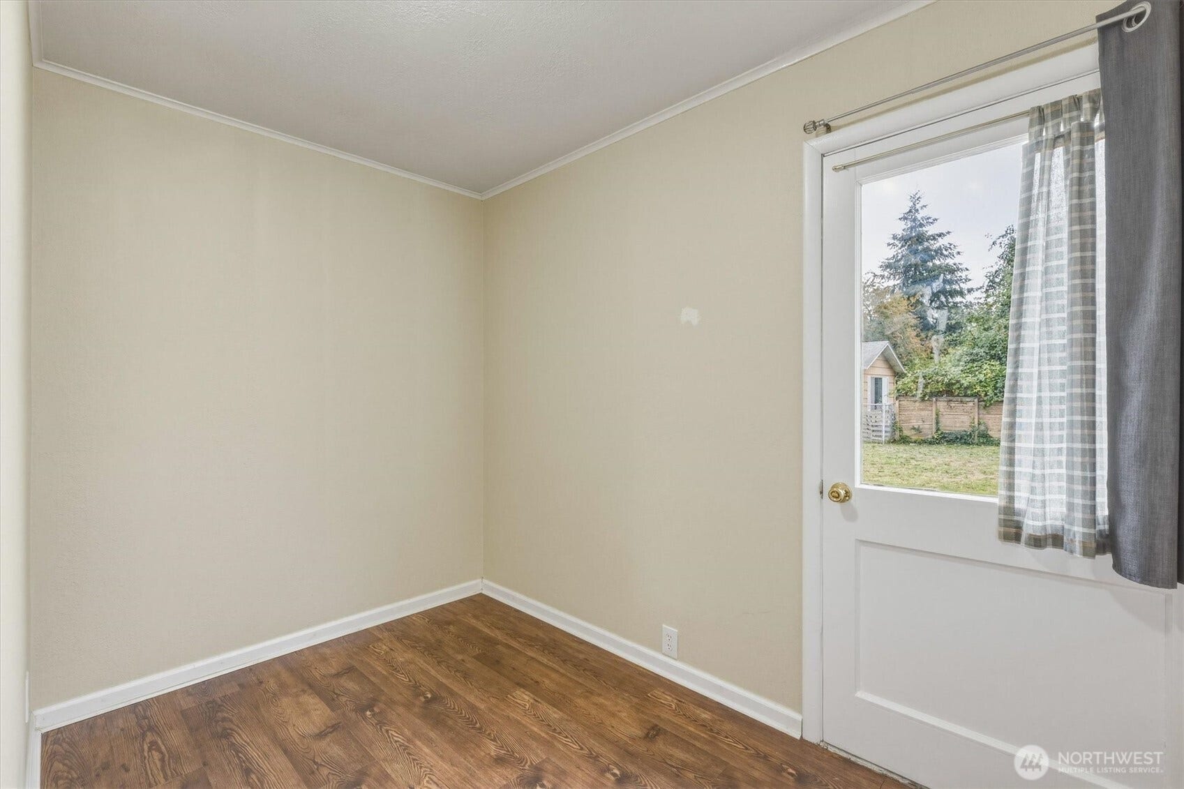 1002 N 10th Avenue, Kelso, WA 98626
