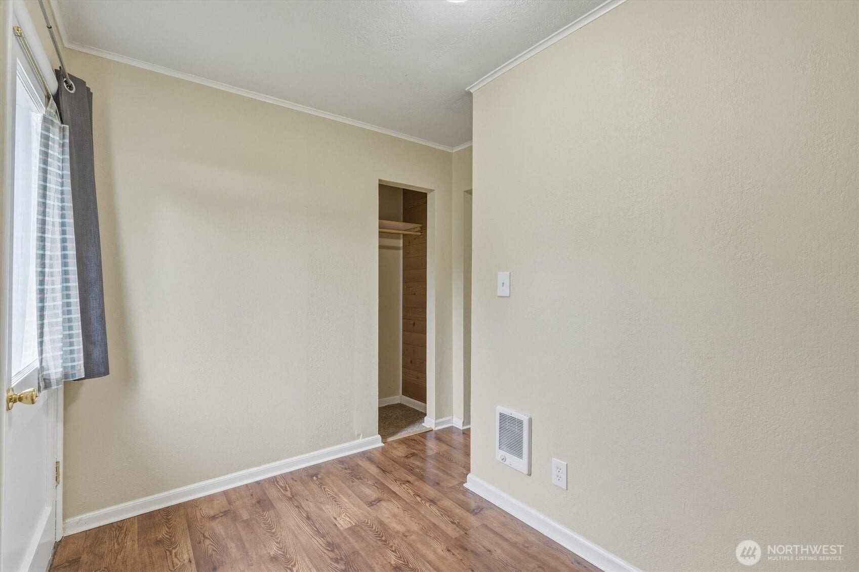 1002 N 10th Avenue, Kelso, WA 98626