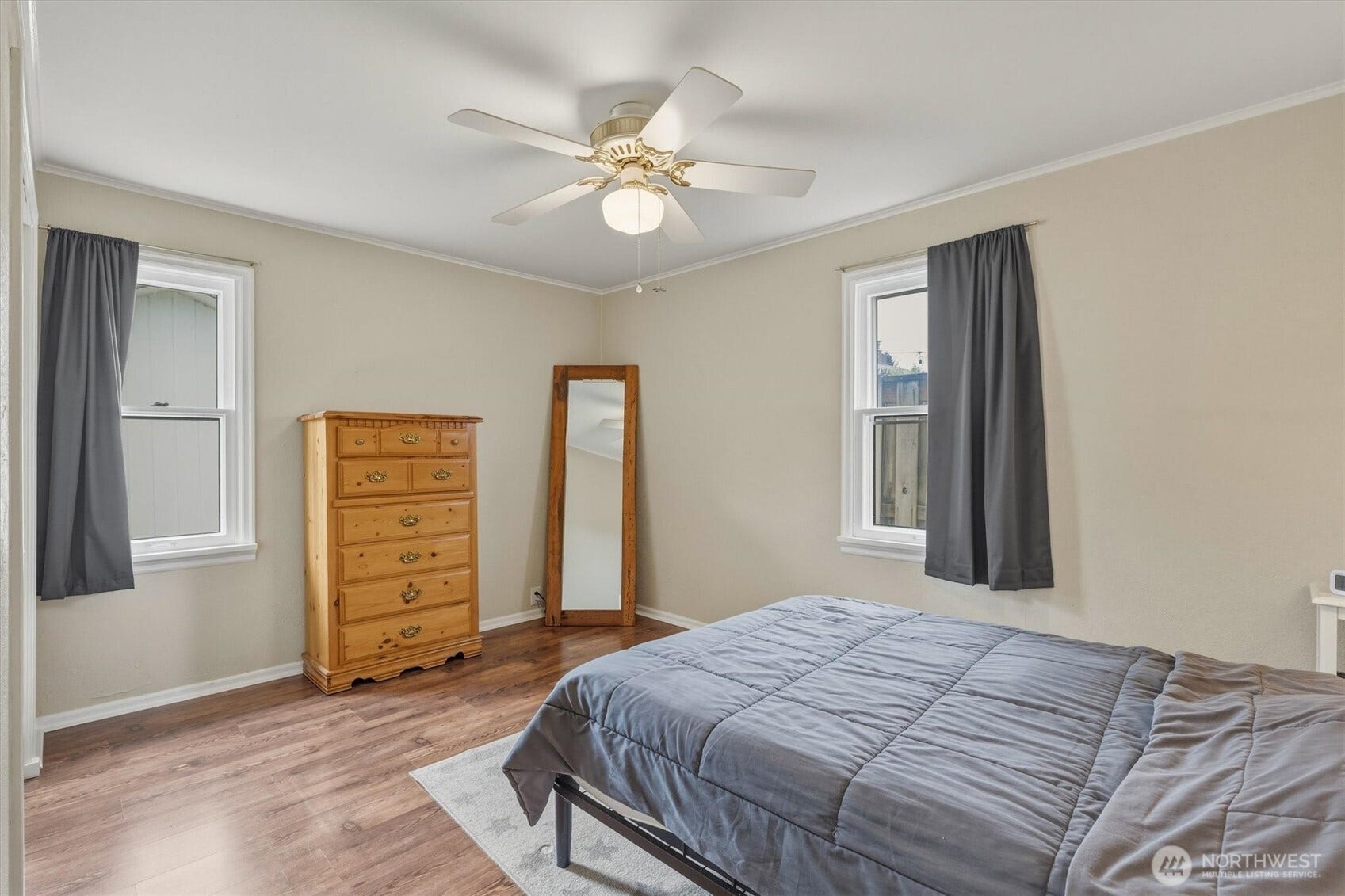 1002 N 10th Avenue, Kelso, WA 98626