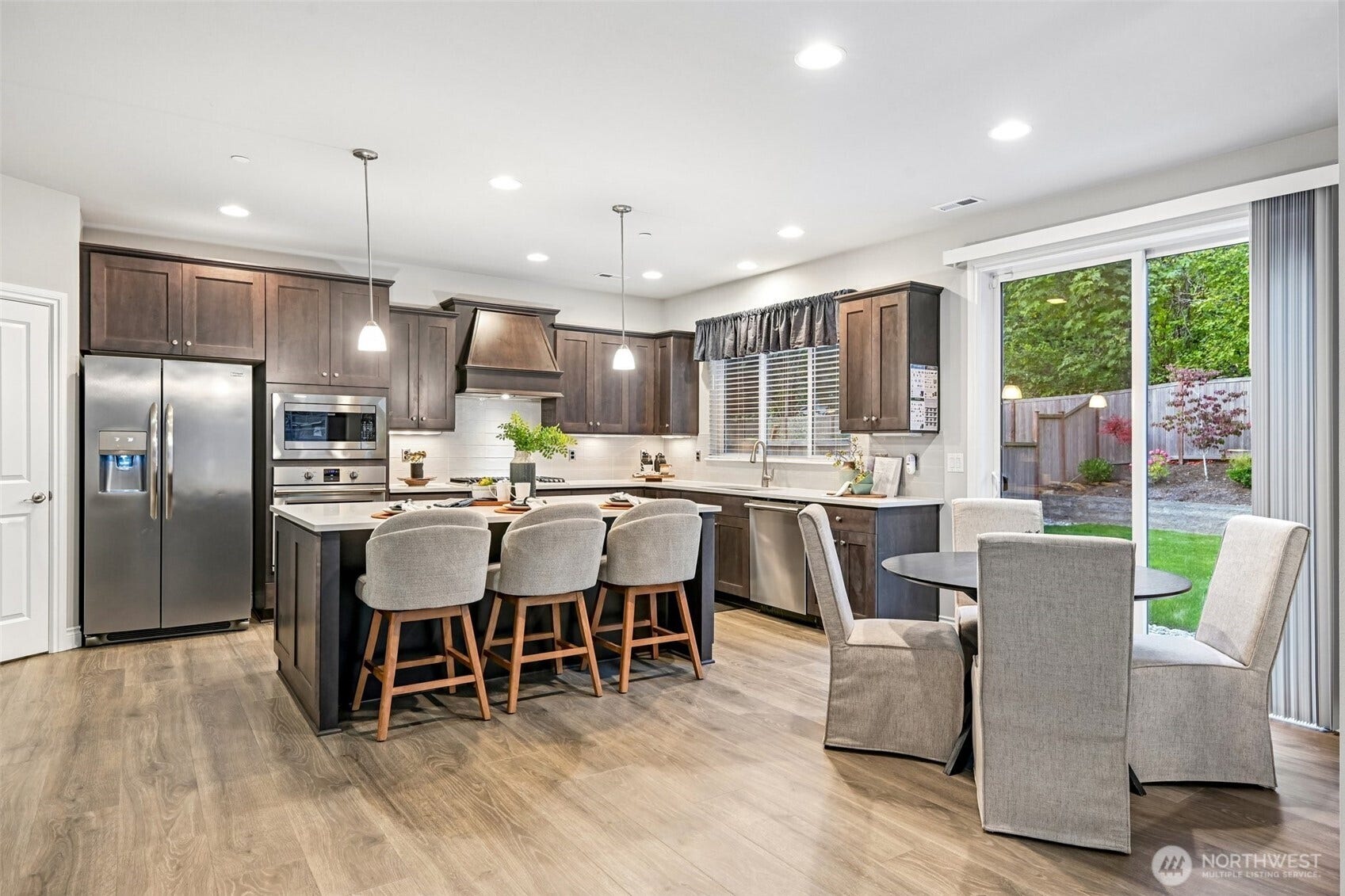 6414 SE 5th Place, Renton, WA 98059 6414 SE 5th Place, Renton, WA 98059