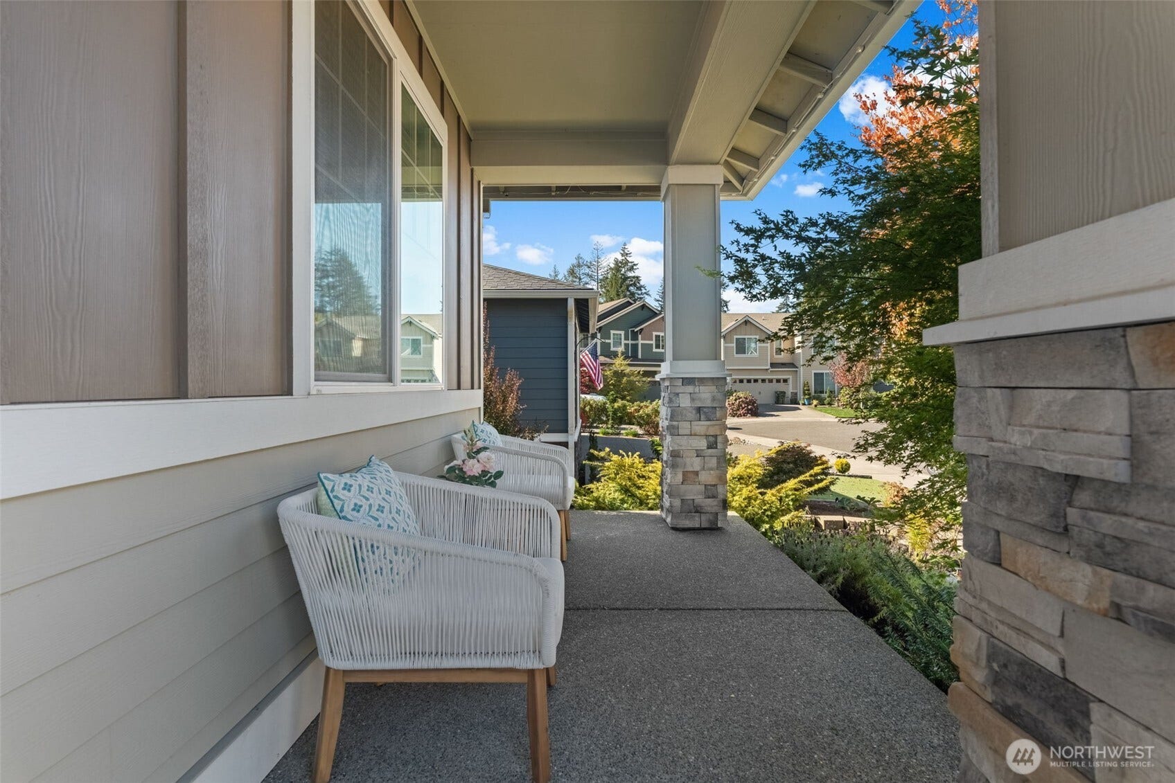 5034 Mariner Street, Gig Harbor, WA 98332 covered front porch