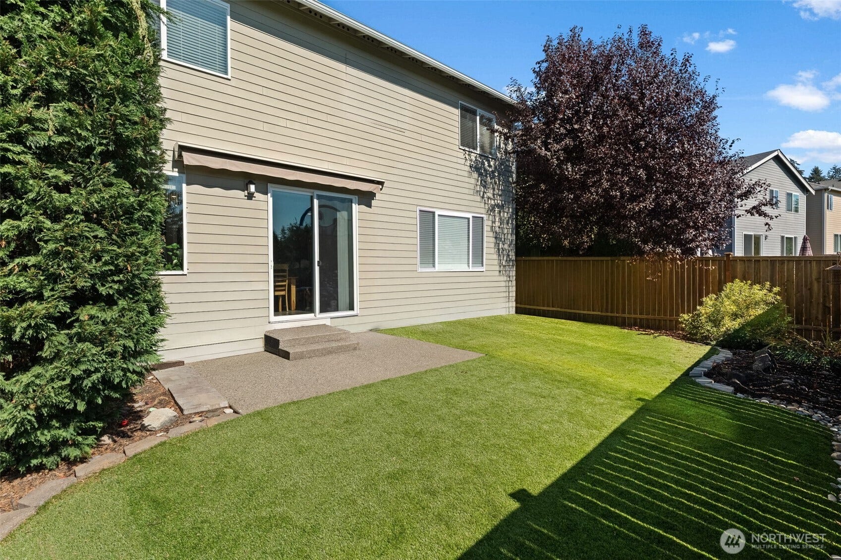 5034 Mariner Street, Gig Harbor, WA 98332 turf lawn for easy maintenance.