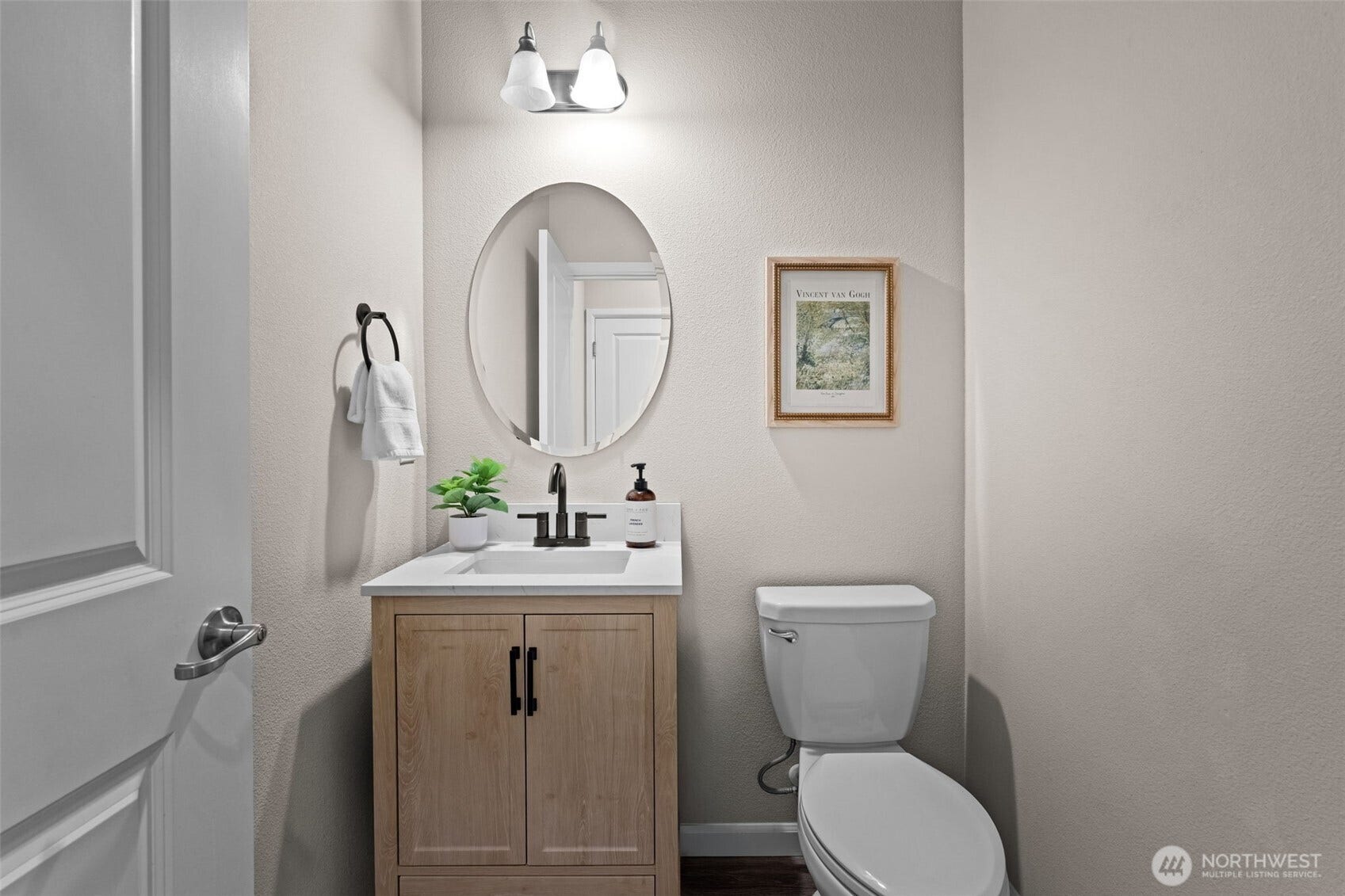 5034 Mariner Street, Gig Harbor, WA 98332 1/2 bath mainlevel