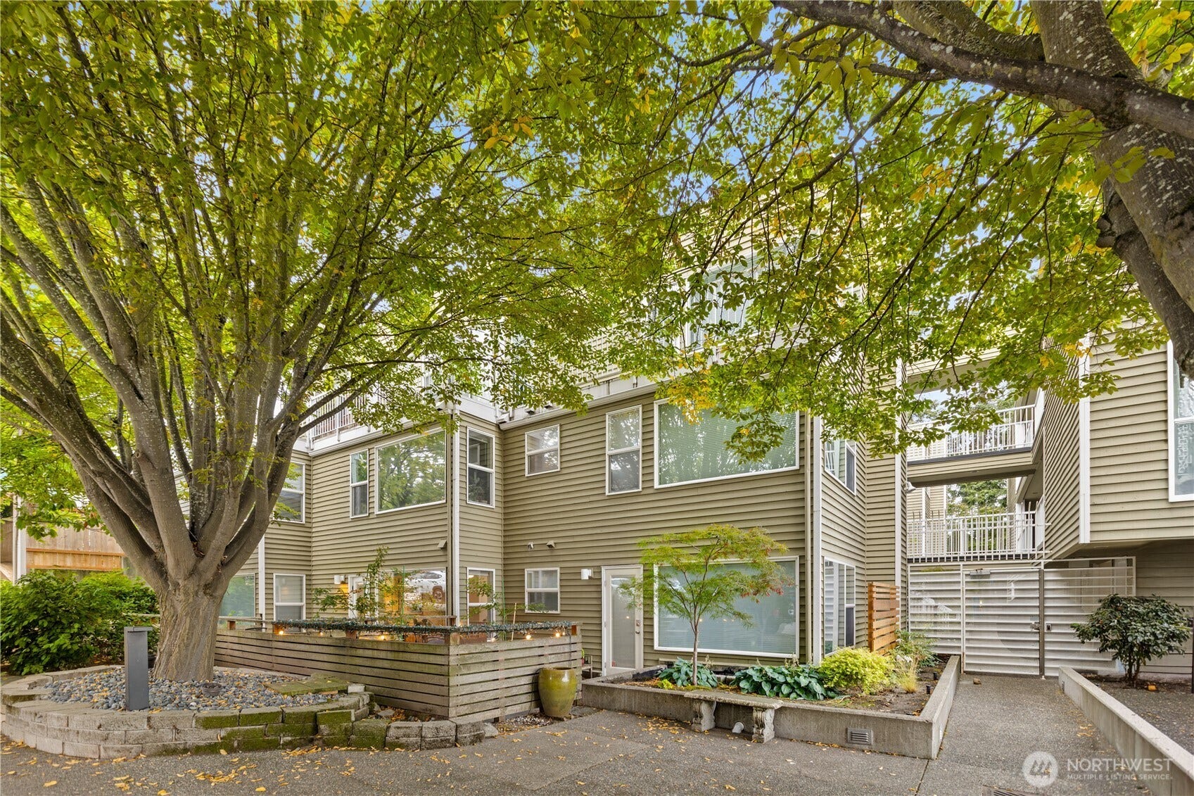 3420 Burke Avenue N, #A103, Seattle, WA 98103 3420 Burke Avenue N, #A103, Seattle, WA 98103