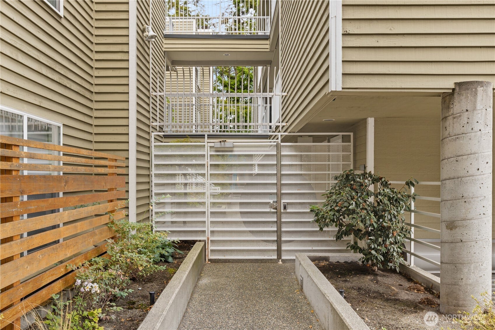 3420 Burke Avenue N, #A103, Seattle, WA 98103 3420 Burke Avenue N, #A103, Seattle, WA 98103