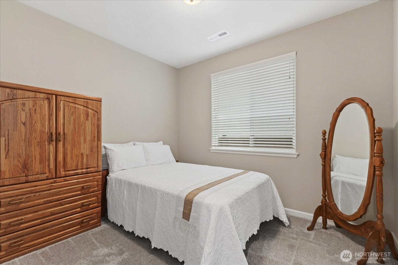 10419 11th Street Ct E, Edgewood, WA 98372 A comfortable Guest Room on the Main Floor perfect for accessibility.