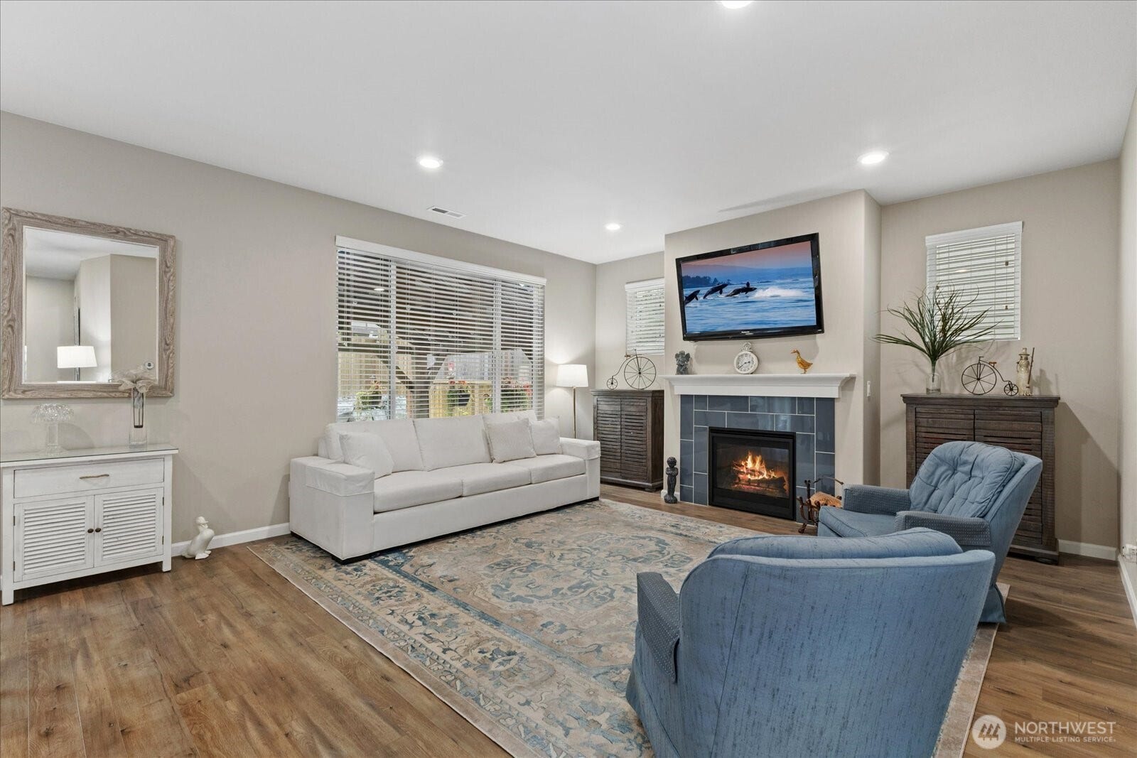 10419 11th Street Ct E, Edgewood, WA 98372 A spacious Great room makes large gathering a breeze on Game day!