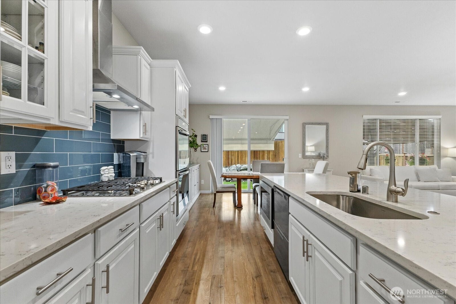 10419 11th Street Ct E, Edgewood, WA 98372 Gas Cook Top for the true chef and don't miss the Double Ovens!