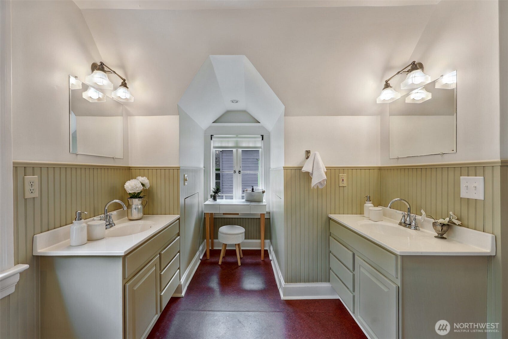 532 29th Avenue, Seattle, WA 98122