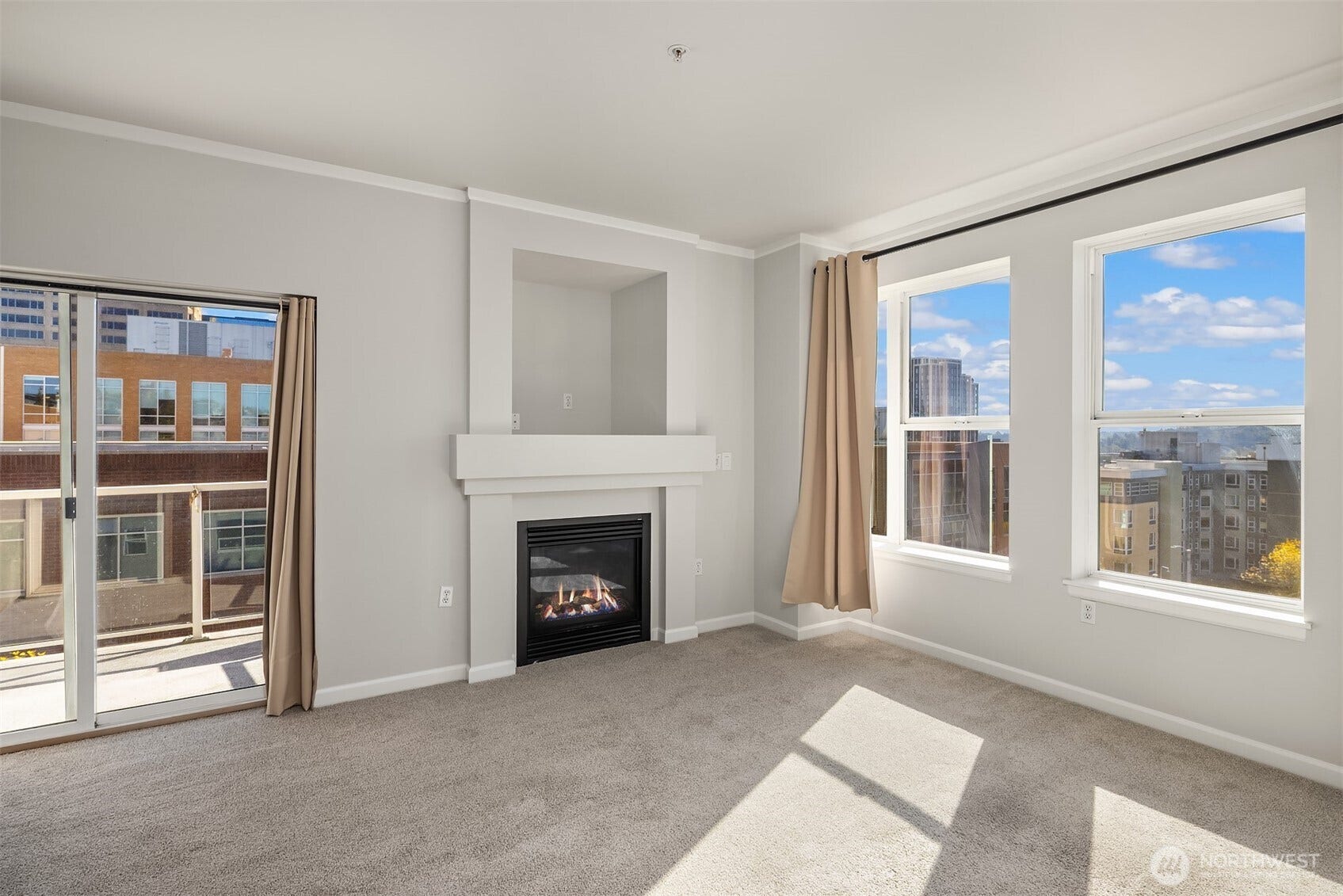 4343 Roosevelt Way NE, #601, Seattle, WA 98105 4343 Roosevelt Way NE, #601, Seattle, WA 98105