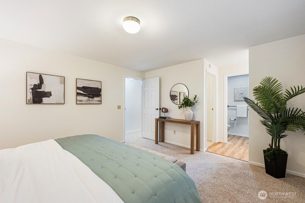 16817 NE 91st Street, Redmond, WA 98052 16817 NE 91st Street, Redmond, WA 98052