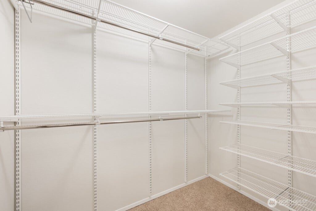 16817 NE 91st Street, Redmond, WA 98052 Deep walk-in closet in primary