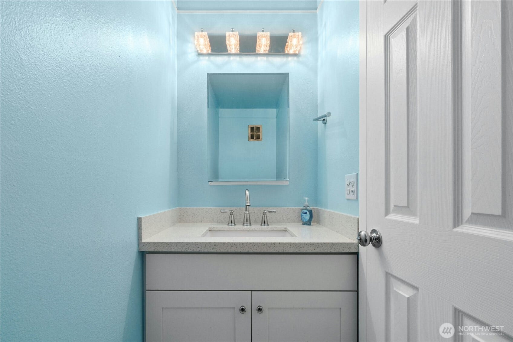 6356 138th Avenue NE, #211, Redmond, WA 98052 6356 138th Avenue NE, #211, Redmond, WA 98052