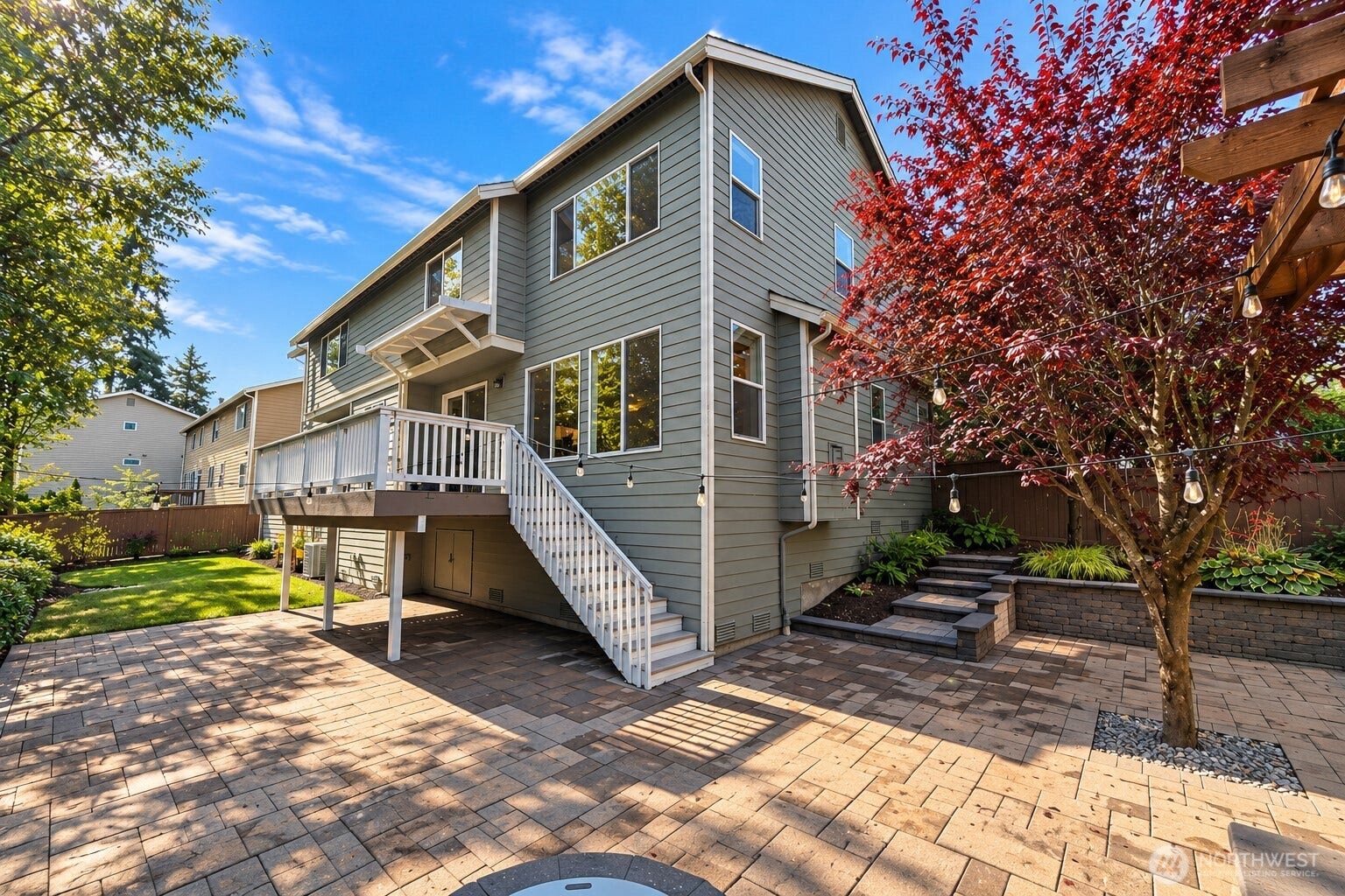 208 107th Place SE, Bellevue, WA 98004 208 107th Place SE, Bellevue, WA 98004