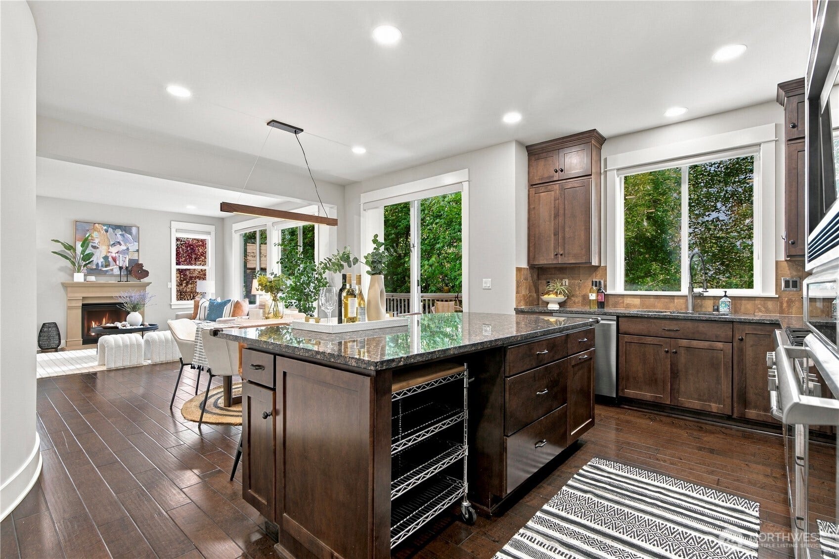 208 107th Place SE, Bellevue, WA 98004 208 107th Place SE, Bellevue, WA 98004
