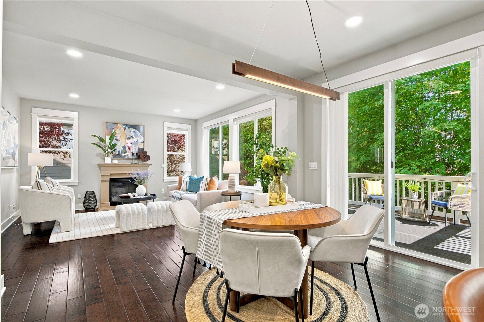 208 107th Place SE, Bellevue, WA 98004 208 107th Place SE, Bellevue, WA 98004