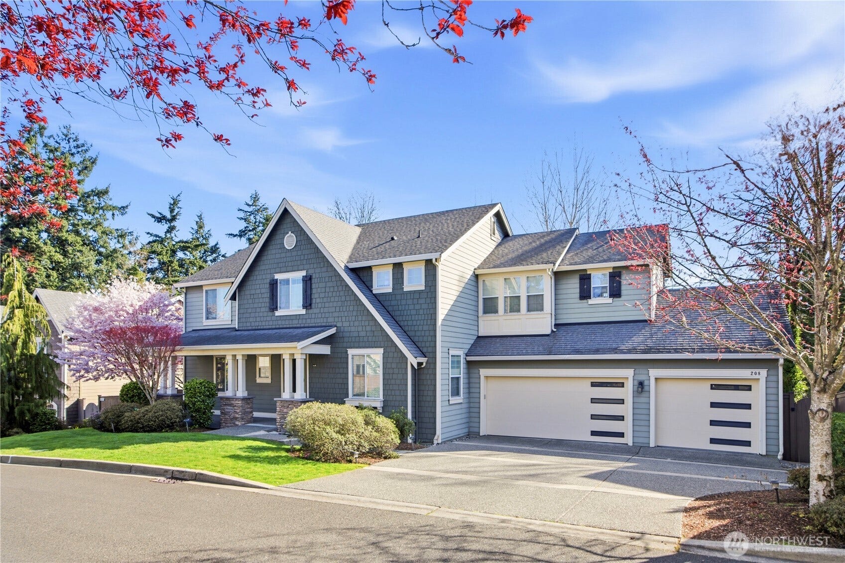 208 107th Place SE, Bellevue, WA 98004 208 107th Place SE, Bellevue, WA 98004