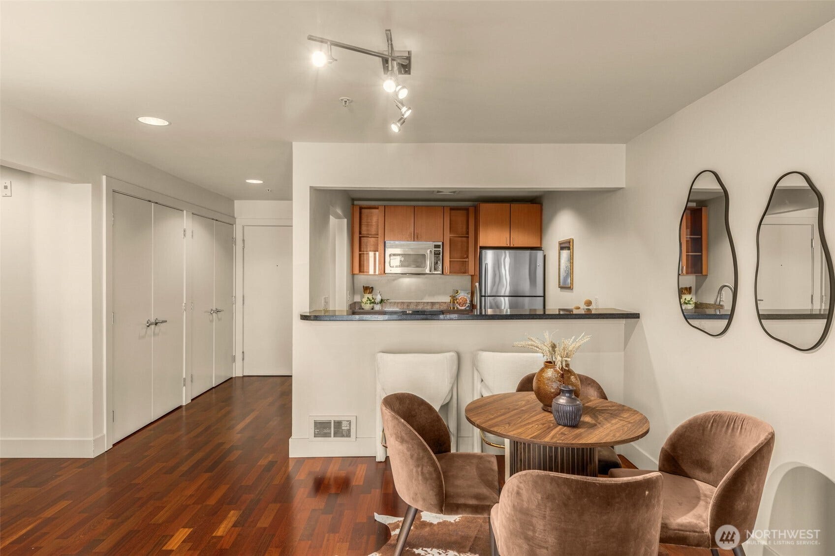 1711 E Olive Way, #413, Seattle, WA 98102