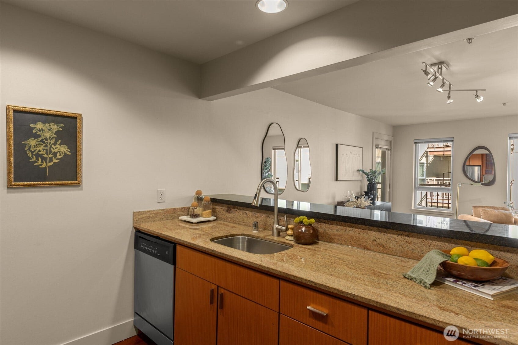 1711 E Olive Way, #413, Seattle, WA 98102