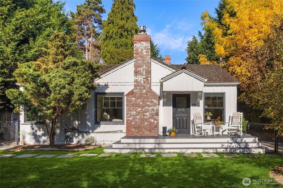 Property photo for 1616 SW 152nd Street, Burien, WA