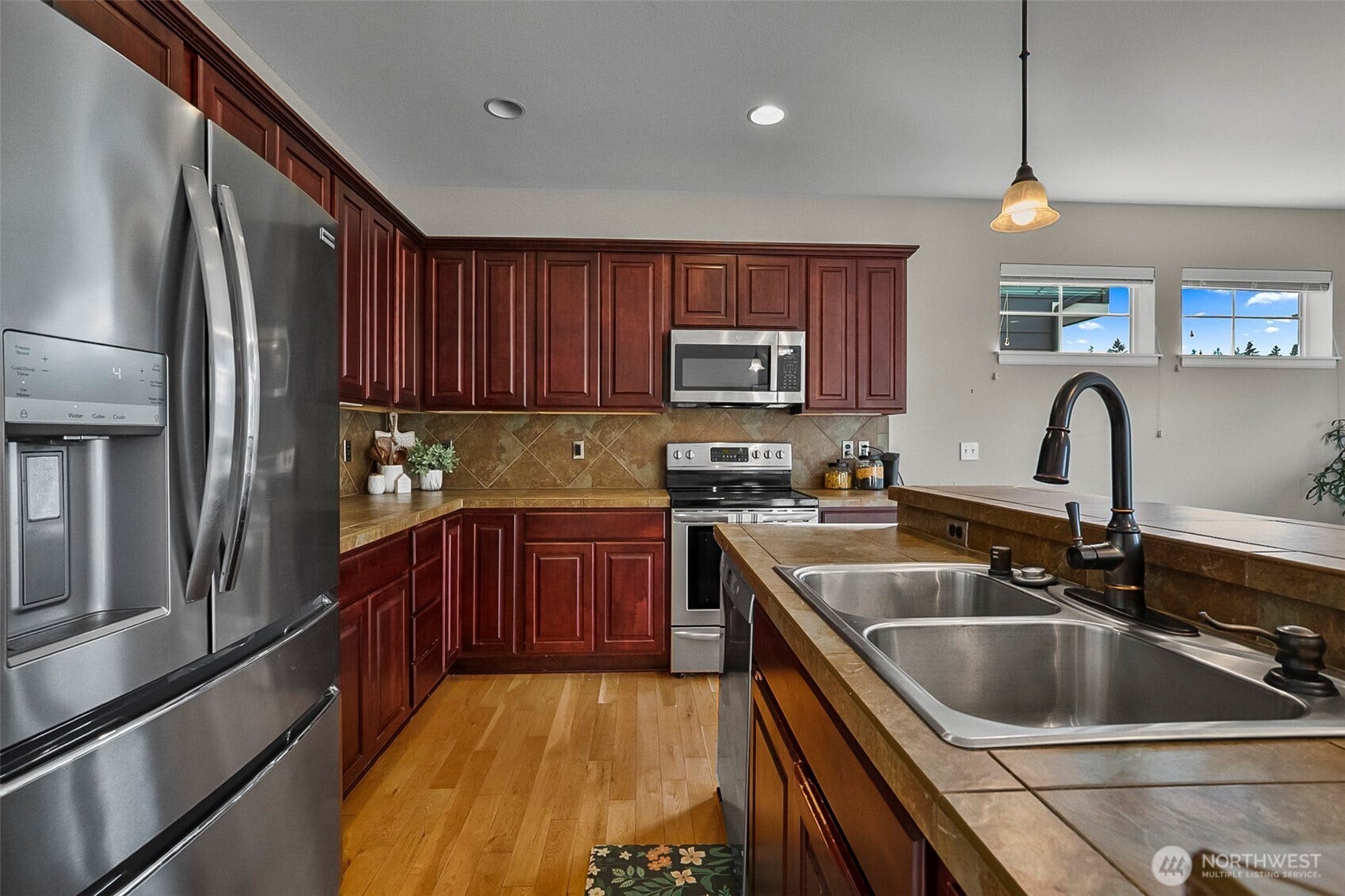 1128 77th Drive SE, Lake Stevens, WA 98258