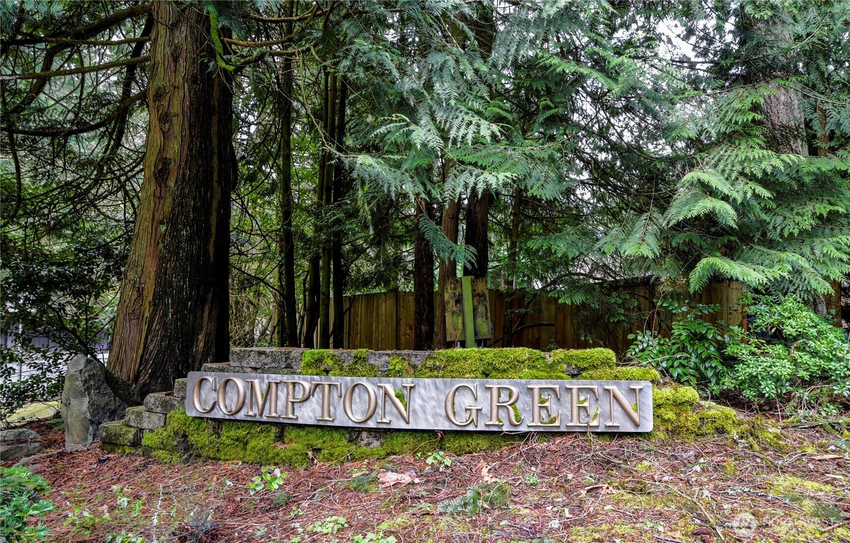 Welcome Home to Compton Green Neighborhood