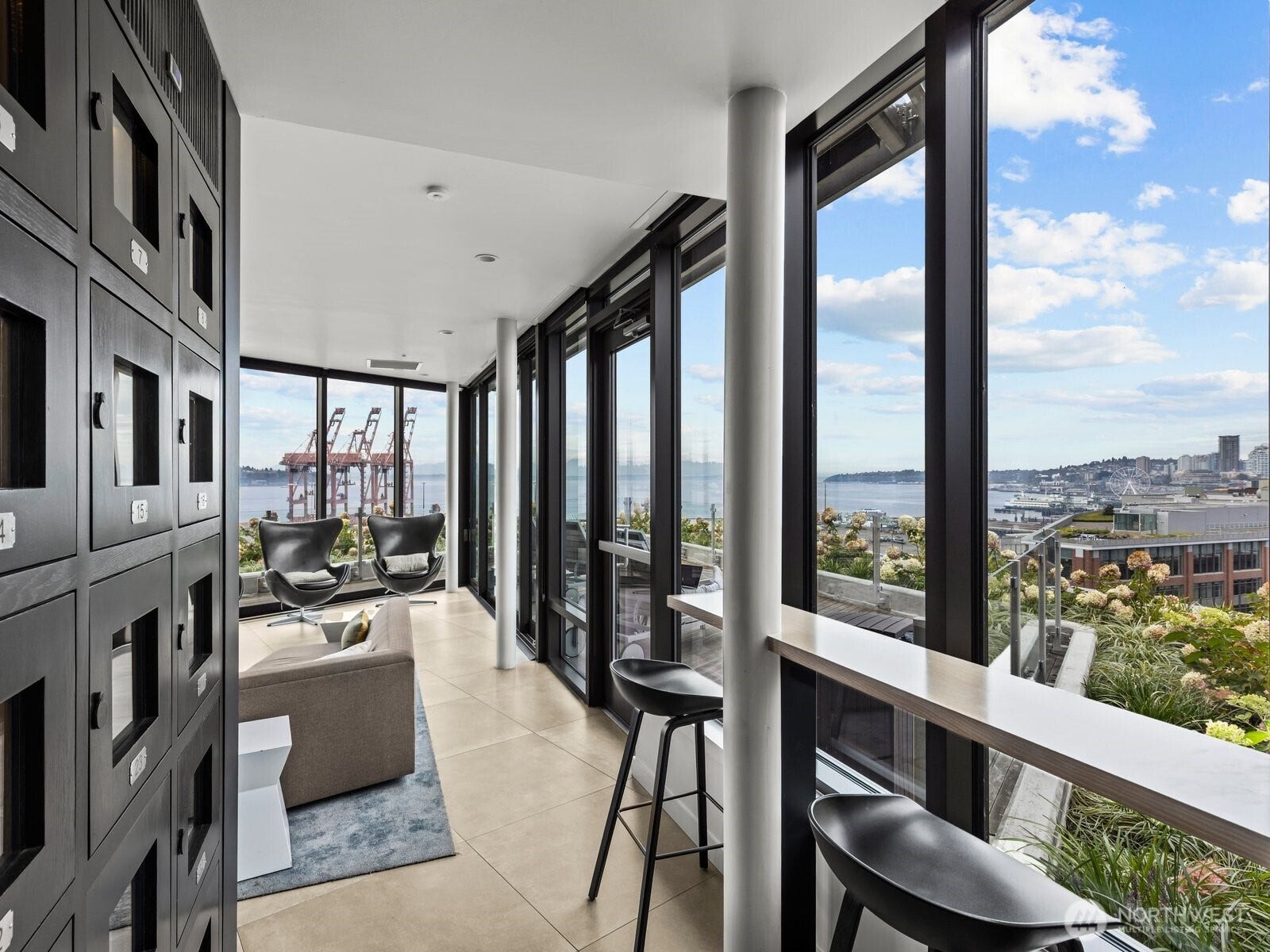 Who wouldn't want to sip on their wine and look out at this gorgeous view!?