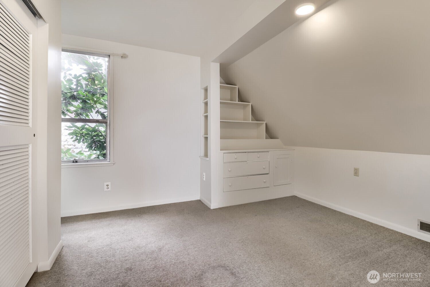 803 NE 72nd Street, Seattle, WA 98115