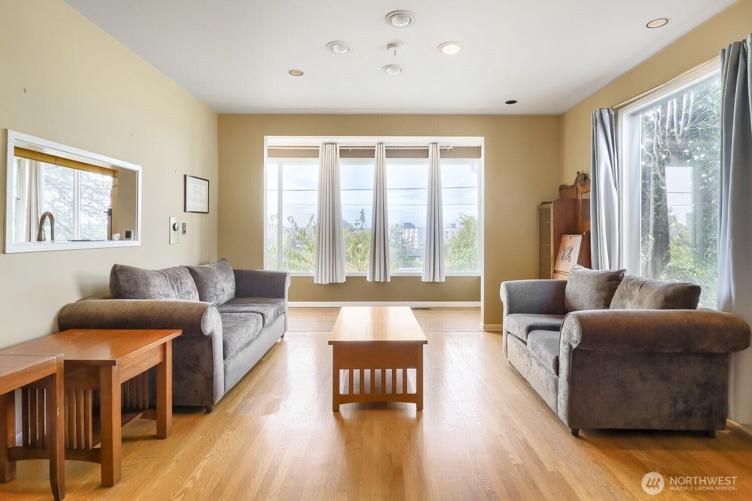 803 NE 72nd Street, Seattle, WA 98115
