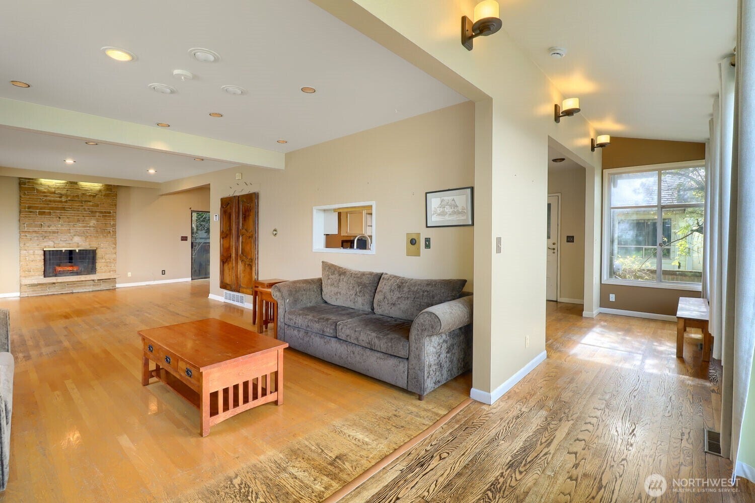 803 NE 72nd Street, Seattle, WA 98115