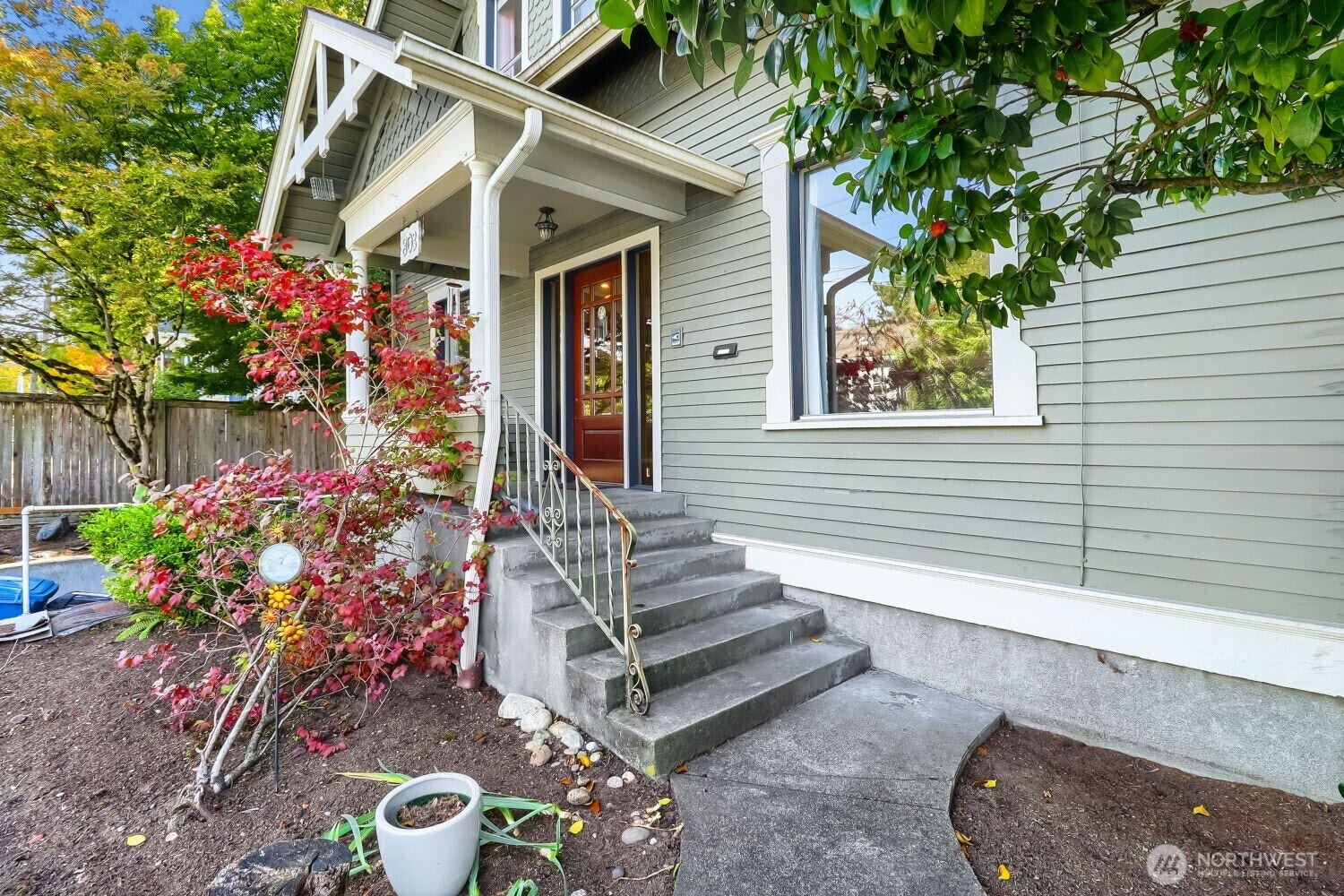 803 NE 72nd Street, Seattle, WA 98115